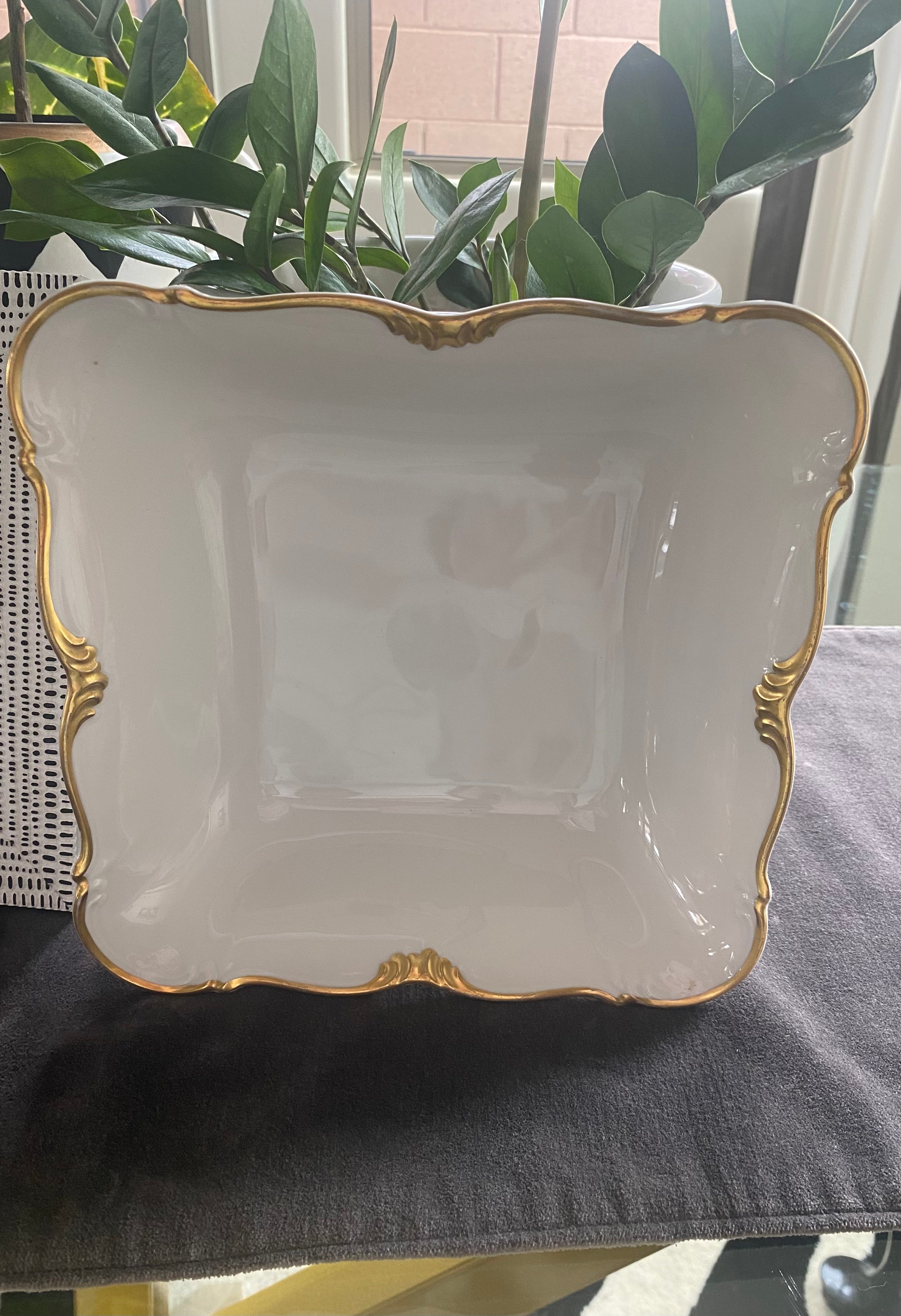 Edelstein Bavaria Antique Large Serving Bowl, Maria-Theresia. Canterbury