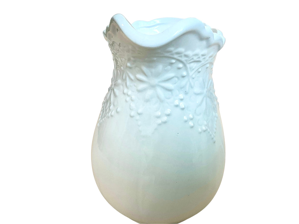 French Vintage Laver à la main seulevant White Pitcher/Creamer